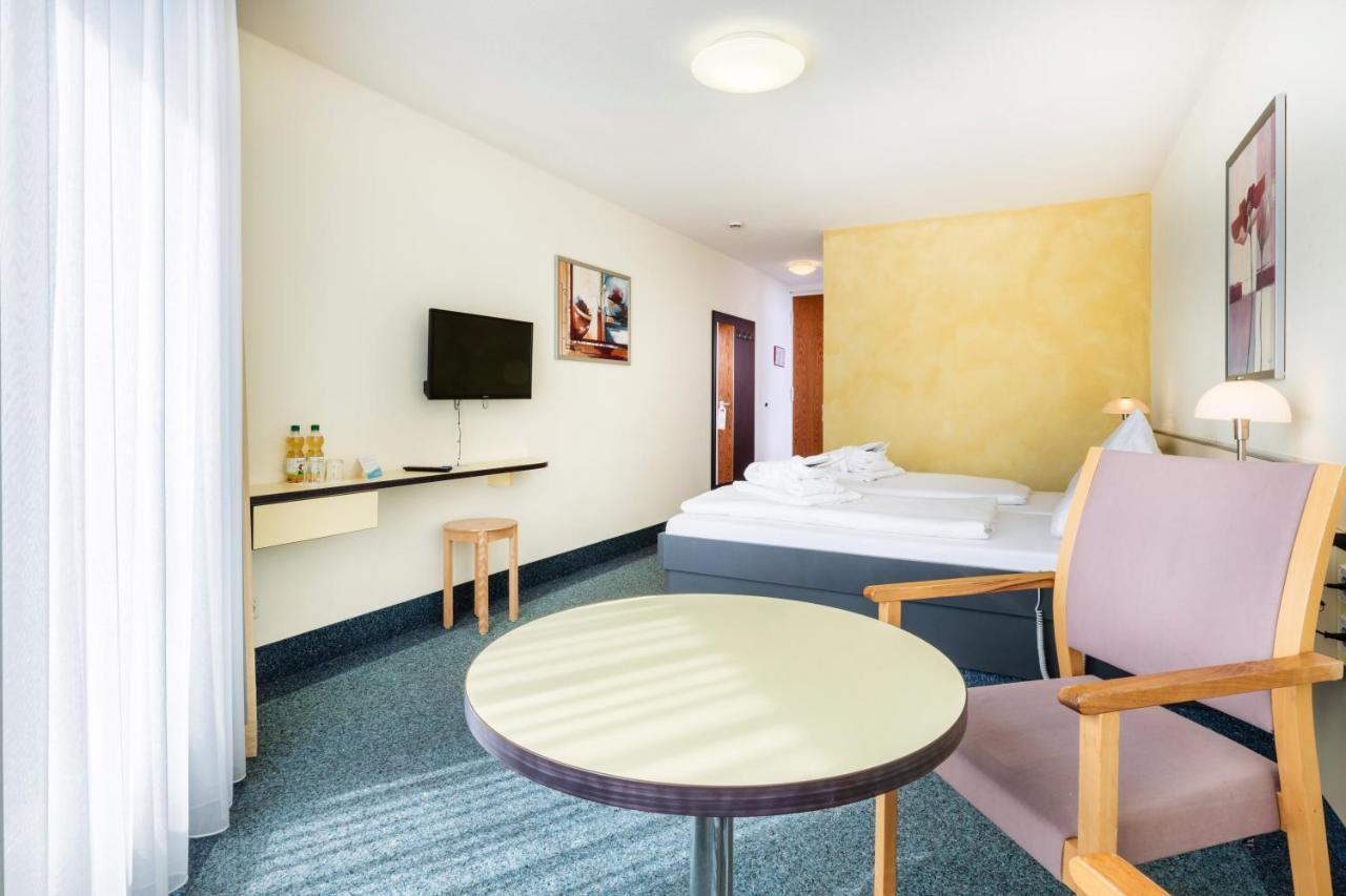 Thermenhotel Gesundheits-Bad Buchau Exterior photo